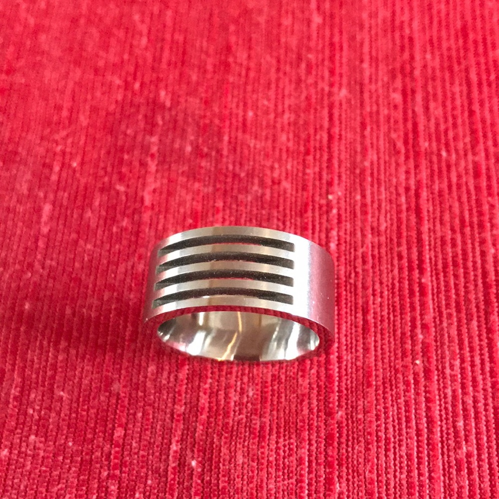 Men’s ring - Picture 3 of 4